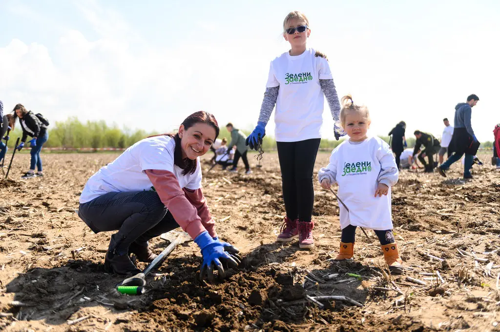 Postbank_Photo_3_CSR_Novata gora na Sofia 2