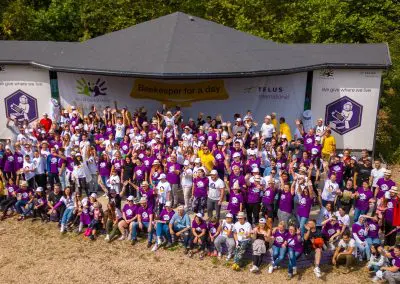 Как стотици доброволци се превърнаха в пчелари за един ден